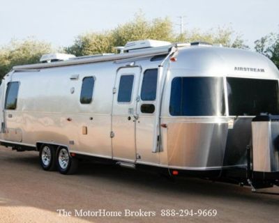 2021 Airstream Classic 30 RBT