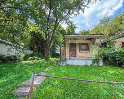 2 Bedroom 1BA 100 ft Single Family House For Sale in Memphis, TN