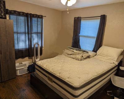 $950 per month room to rent in Pinellas Park