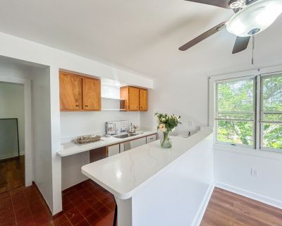 1 Bedroom 1BA 375 ft Pet-Friendly House For Rent in New London, CT