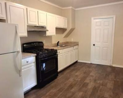 4 Bedroom 1.5BA 1140 ft Apartment For Rent in York, PA