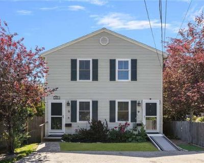3 Bedroom 1BA 1200 ft Condominium For Sale in JAMESTOWN, RI