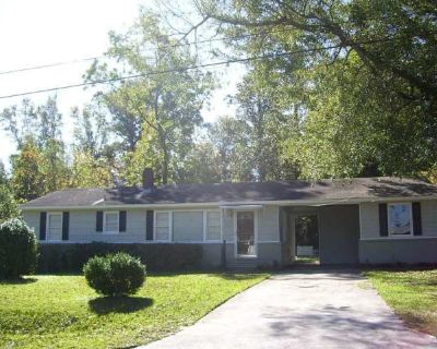 3 Bedroom 1BA 1032 ft Pet-Friendly Apartment For Rent in Wrightsboro, NC