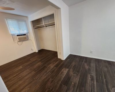 Minimum stay: 12 months. Deposit: 995. Bills included. Age preference: 21 - 70. Available for students. AVAILABLE NOW! MUST SEE! Ropers welcome! Furnished, Private Room (240 sq ft) in upgraded 3bed/1bath house (1,650 sq ft). Shared bathroom, kitchen and living areas. Bedroom furnishings include queen bed with mattress, side table and generous closet/storage space. Room has huge walk-in closet a...