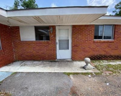 Shamrock Ct Apt A, Gautier, Home For Rent