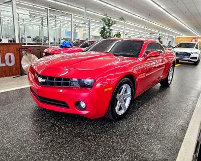 2011 Chevrolet Camaro 2dr Cpe 1LT