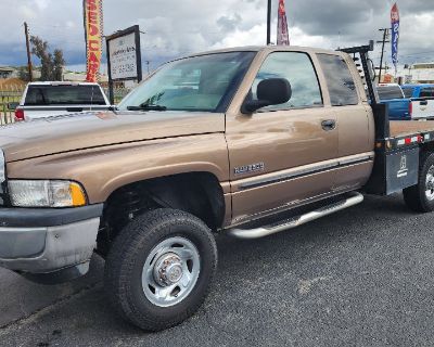 Used 2000 Dodge Ram 2500 Extended Cab Flatbed 4WD Automatic