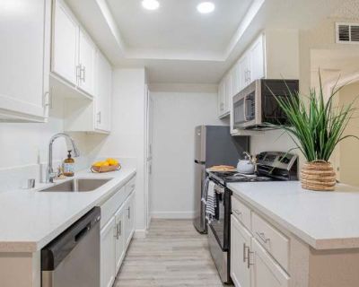 2 Bedroom 1BA 813 ft Apartment For Rent in Riverside, CA