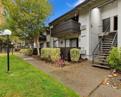2 Bedroom 2BA 950 ft Condominium For Sale in WALNUT CREEK, CA
