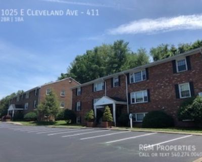 2 Bedroom 1BA 910 ft Pet-Friendly Apartment For Rent in Vinton, VA