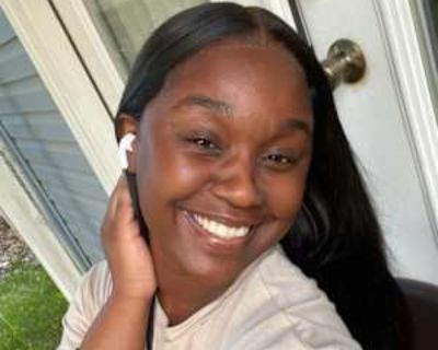 LGBTQ+ friendly * Student. Budget: $900 per month. Ready to move: now. Seeking a 12 months stay. Looking for myself. Hey! I m Steffy A student and server at Yard House. I m responsible, friendly, and easygoing. I m looking for a clean, comfortable, and stable place to call home where I can unwind after work and school. I value good communication and mutual respect with roommates, and I like to ...