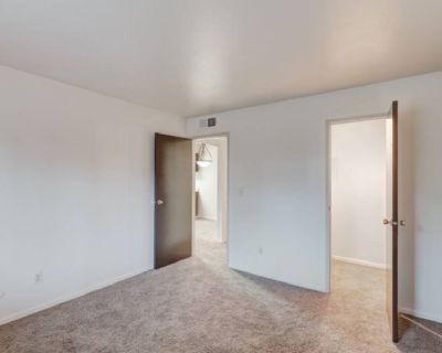 2 bedroom 1 bath available immediately