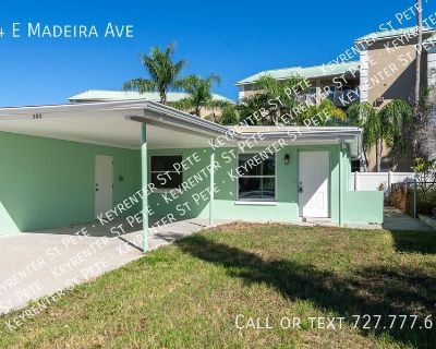 2 Bedroom 1BA 800 ft Furnished Pet-Friendly Single-family home For Rent in Madeira Beach, FL