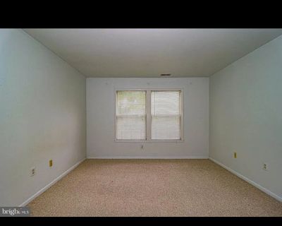 I need a female to rent my room for 1 month period from 1st of December to 1st of January I have a female housemate with me who is fun to live with. 1 Bedroom. 1 Bathroom