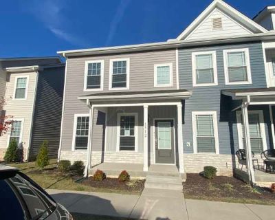 4 Bedroom 2.5BA 1900 ft Apartment For Rent in Newport News, VA