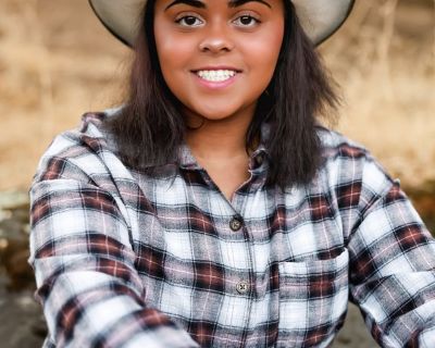 Kaylee - Needs an Apartment on iROOMit or a Room