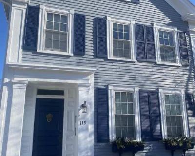 1 Bedroom 1BA 950 ft Apartment For Rent in Portsmouth, NH