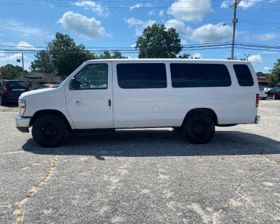 2011 Ford Econoline Wagon E-350 Super Duty Ext XLT