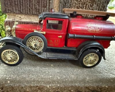 Sinclair Limited Edition Fire Truck