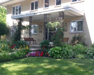 Furnished Room for Rent - Parkwood Arms