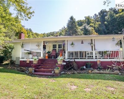 3 Bedroom 1BA 1273 ft Single Family House For Sale in Bakersville, NC