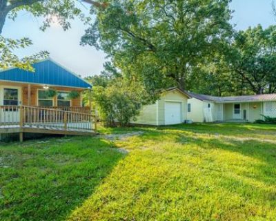 4 Bedroom 1BA 1405 ft Single Family House For Sale in Waynesville, MO