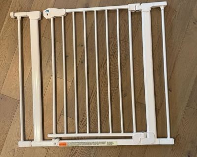qdos pressure mounted baby gate
