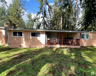 11409 205th Avenue. Great 1,440SF 3-BD, 2-Bth home, 8,625SF Parcel. Priced to lease. Master Bedroom with walk-in Closet, Large Bonus Room, 2 Large Decks front and back. Well maintained, Light Bright layout with open Kitchen/Dining Area. Minutes to school, shopping, entertainments. detached Carport, Huge Shed in Rear for storage, Fully Fence with Gates.. 3 Bedroom. 2 Bathroom. 1440 ft