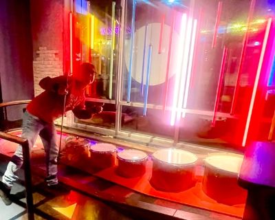 $700 /month. Age: 26 * Any pets?: No * Occupation: Student * Gender: Female. Non-smoking room preferred. Pets are fine. Females preferred. Age preference: 18 - 58. Looking in: Ahwatukee Foothills , Alhambra , Camelback East , Central City , Deer Valley , Desert View , Encanto , Estrella , Laveen , Maryvale , North Gateway , North Mountain , Paradise Valley , Rio Vista , South Mountain. Hey ther...