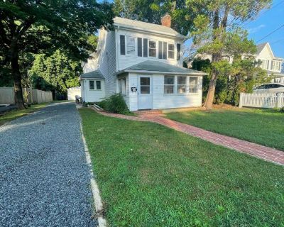 4 Bedroom 2BA 1786 ft Apartment For Rent in Fair Haven, NJ