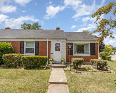 3 Bedroom 1BA 1100 ft Multi-Family For Sale in Crest Hill, IL