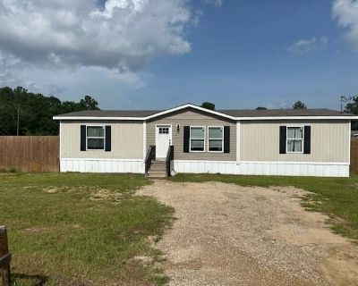 3 Bedroom 2BA 1512 ft Mobile Home For Sale in DeFuniak Springs, FL