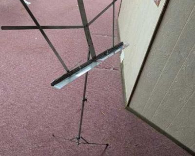 Portable music stand