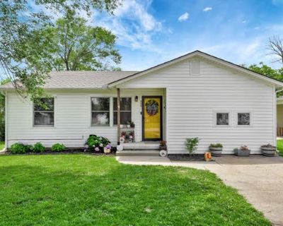 3 Bedroom 1BA 996 ft Single Family Home For Sale in WELLINGTON, KS