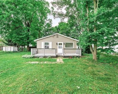 3 Bedroom 1BA 912 ft Single Family Home For Sale in AURORA, OH