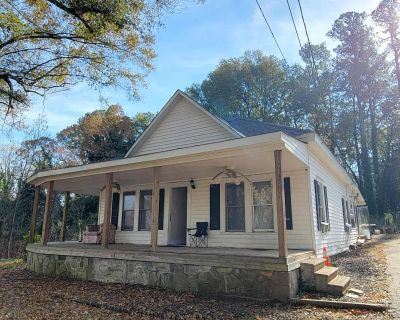 3 Bedroom 1BA 1112 ft Single Family House For Sale in Cornelia, GA