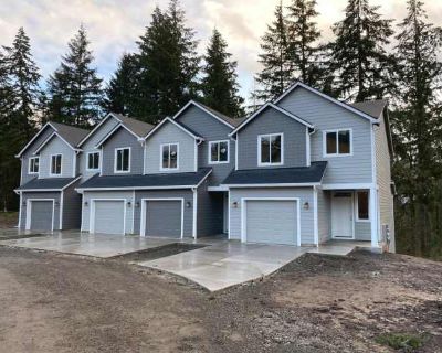 3 Bedroom 2.5BA 1400 ft Pet-Friendly Apartment For Rent in Kalama, WA