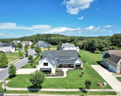 4 Bedroom 4BA 3300 ft Single Family House For Sale in Lewes, DE