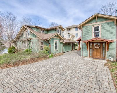 1 Bedroom 1BA House Vacation Rental in A Beautiful Carriage, Lake Junaluska, NC