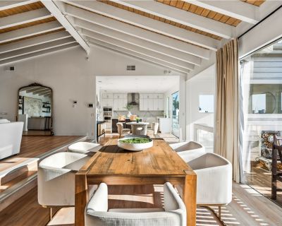 3 Bedroom 3BA 2869 ft Single Family House For Sale in Los Angeles, CA