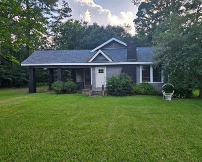 3 Bedroom 2BA 1800 ft Single Family Home For Sale in SHREVEPORT, LA