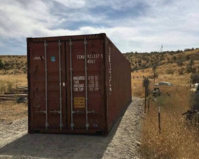BLOW OUT SALE! 40’ High Cube Shipping Containers!!