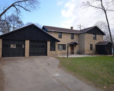 3 Bedroom 2BA 1788 ft Single Family House For Sale in Whitewater, WI