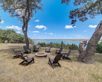 4 Bedroom 3.5BA House Vacation Rental in Stagecoach Estate, Canyon Lake, TX