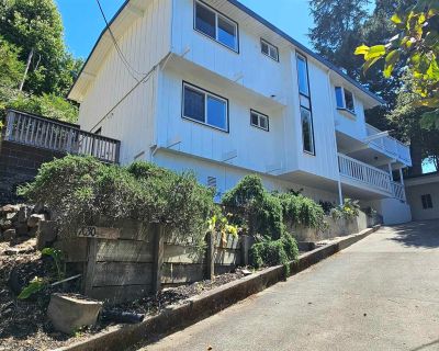 4 Bedroom 2BA 1844 ft Single Family House For Sale in Oakland, CA