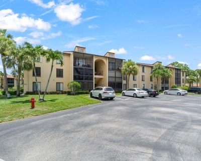 2 Bedroom 2BA 1064 ft Property For Rent in Greenacres, FL