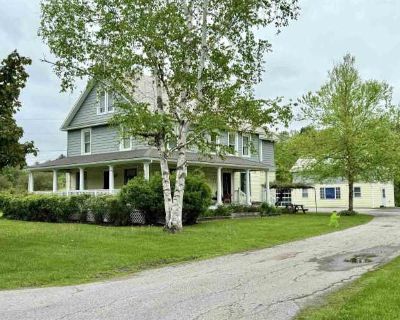 282 Highland Avenue. image_url. On-site laundry Patio / balcony Hardwood floors Garage Air conditioning Unit Amenities air conditioning hardwood floors patio / balcony Property Amenities on-site laundry parking garage. 4 Bedroom. 2 Bathroom. 2690 ft