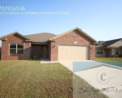 3 Bedroom 2BA 1299 ft Pet-Friendly Single-family home For Rent in Lake City, AR