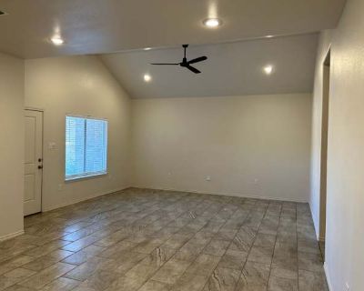3 Bedroom 2BA 1536 ft Pet-Friendly Apartment For Rent in Lubbock County, TX