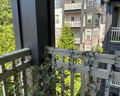 Total rooms: 2. Deposit: $900.00 * Utilities included?: Some. No preference. Smoking is allowed. Couples are welcome. Furnishings: Furnished * Parking: Yes * Disabled access: * Living room: No * Broadband included: Yes. Availability Available Now Minimum term None Maximum term None. One private room available in a clean and quiet apartment. Great location near shops and restaurants. Easy access...